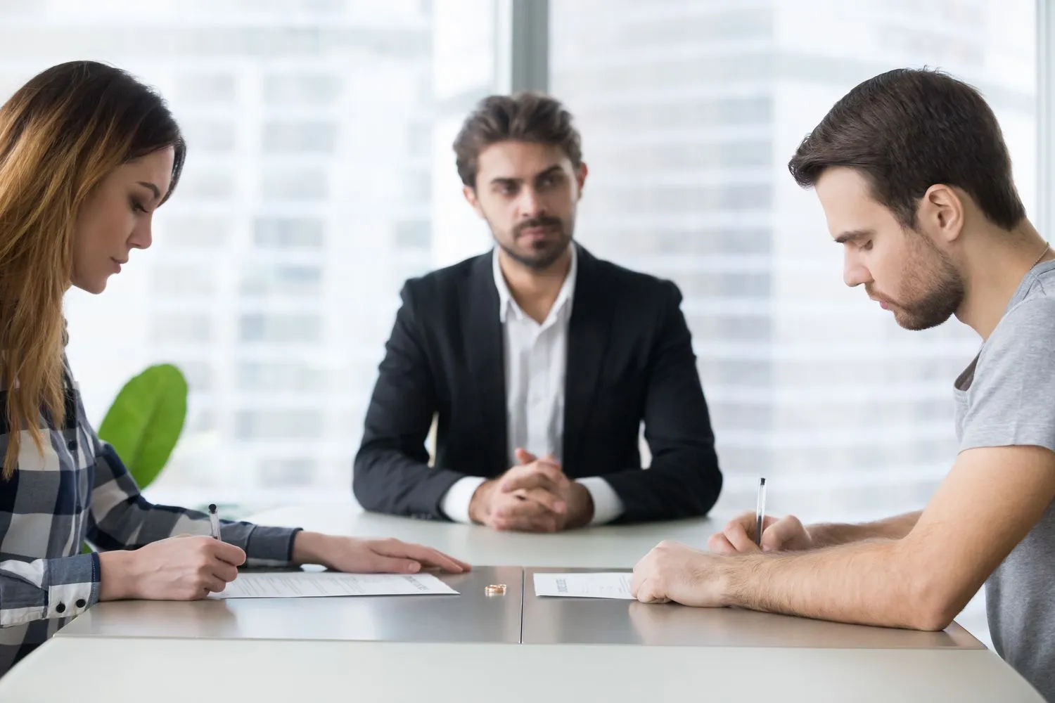 How EH Mediation Guides Couples Toward Fair and Balanced Outcomes Farnham